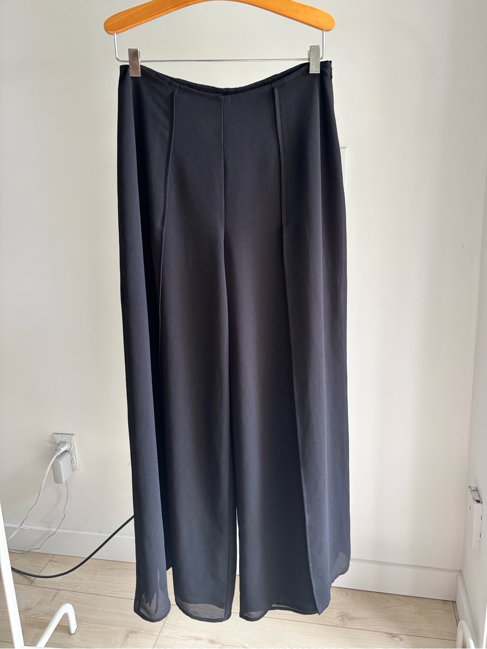 Cleo Petites Black Wide-Leg Women's Pants